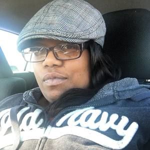 Meet your Posher, Ronea